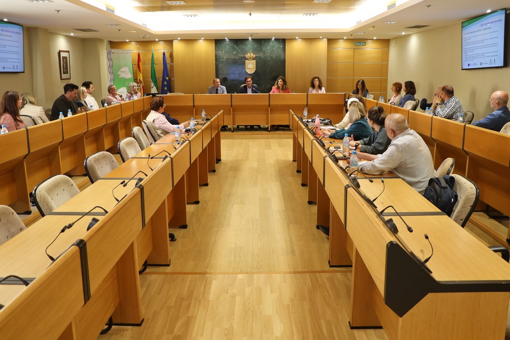 La Comisión de Impulso Local Comunitario (CLIC) se reúne en el Ayuntamiento para avanzar en el programa ERACIS+