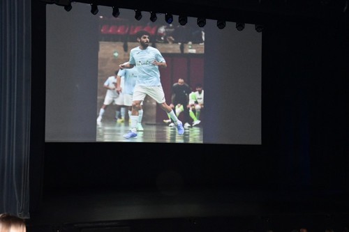 Imágenes emitidas del primer equipo de futsal antes de su presentación.