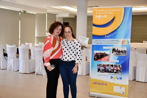 De Liceo Mediterráneo recogió su placa conmemorativa Purificación Rus.