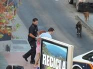 Finalmente, la joven accede a ser trasladada al Hospital de Poniente.