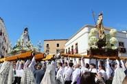 Adra. La Inmaculada Concepción y el Cristo Resucitado se encontraron en la mañana del Domingo de Resurrección.