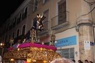 Nuestro Padre Jesús Nazareno durante su procesionar por las calles más céntricas de Berja, en Jueves Santo. /Rafa Villegas