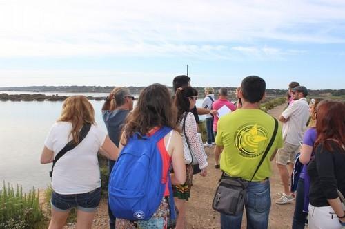 Moisés Palmero, de la Asociación 'Árbol de las piruletas' hizo un resumen de la fauna y flora de Punta Entinas en un marco incomparable.