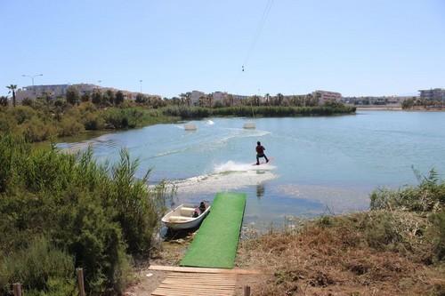 La gran novedad: el cable esquí en el Lago Victoria de Almerimar.