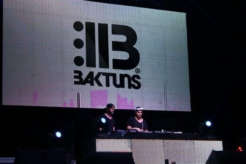 Los otros teloneros fueron los DJ's Baktuns.