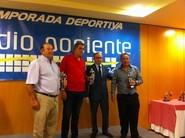Miembros del Club de Petanca fueron reconocidos por su labor. El premio lo entregó Andrés Maldonado, director de Radio Poniente