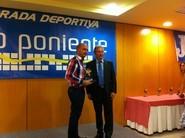 Bernardo Fornieles, de Seguros Fornieles, también recogió su reconocimiento