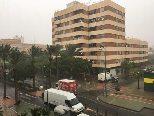 Una vez más, el agua discurría con fuerza por las calles de Santa María del Águila.