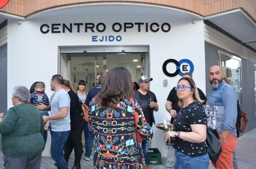 Las nuevas instalaciones de Centro Óptico Ejido dan a dos calles y tienen mucha más visibilidad.