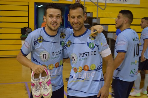 Pacheco y Bustos felices por la victoria.
