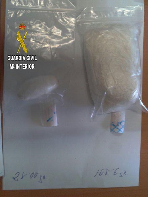 Detenida una persona en Roquetas de Mar cuando portaba cerca de 200 gramos de cocaína