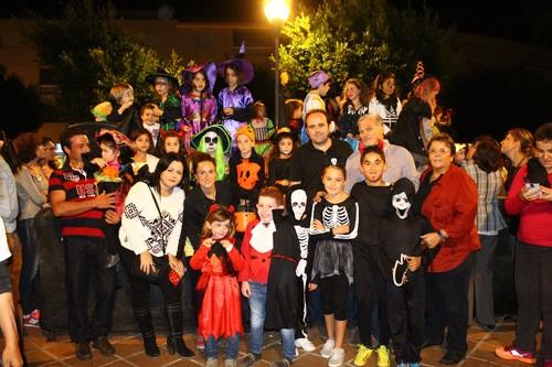 Casi 400 personas disfrutaron de la noche de Halloween en Almerimar
