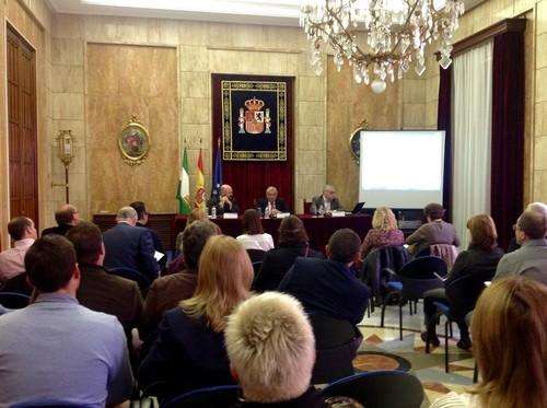 Organizan una jornada informativa sobre la próxima implantación de la factura electrónica