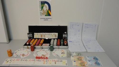 La Policía de la Junta desmantela un casino ilegal en Almería en el que estima que se han jugado más de 16.000 euros en los últimos meses