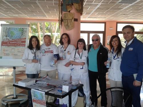 El Hospital de Poniente se suma a la celebración del Día Mundial del Riñón con una mesa informativa