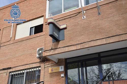 La Policía Nacional detiene en El Ejido al empleado de una frutería por simular un atraco