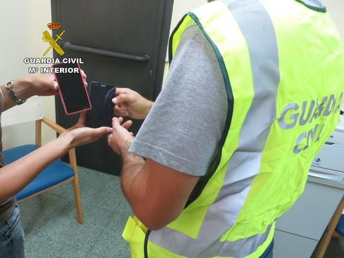 Detenido el autor del robo de dos teléfonos móviles en la localidad de Vícar