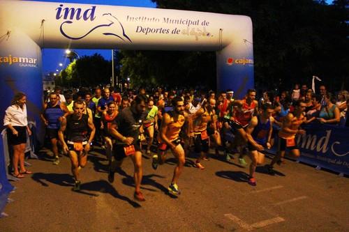 Más de cien personas participan en la Carrera Nocturna de Balerma