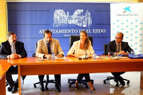 Unos 175 escolares se benefician de la iniciativa ‘[Tu] Material Estrella’ promovida por la Obra Social La Caixa en colaboración con el Ayuntamiento de El Ejido