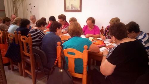 Cerca de 200 mayores del municipio previenen el envejecimiento de la memoria a través de los talleres municipales
