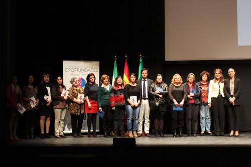 El Gobierno ejidense aprueba un gasto social de 22.000 euros para la puesta en marcha del Plan de Igualdad y programas de integración social y atención a las familias