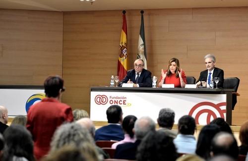 Susana Díaz avanza que las mejoras en atención temprana comenzarán en septiembre, con 4 millones más de presupuesto