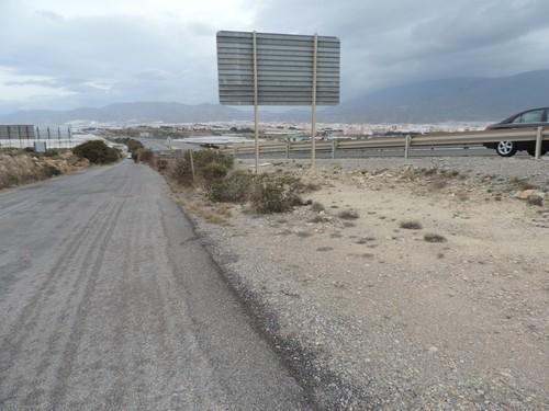 Muere atropellado en la A-7 tras huir de su coche al ver a la Guardia Civil
