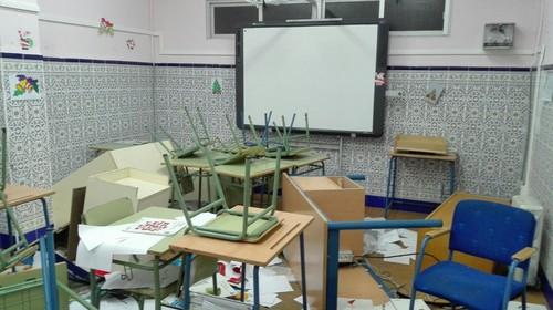 El concejal socialista José Miguel Alarcón denuncia que Matagorda está invadida por el vandalismo