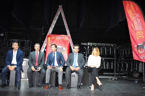 La XXVII Muestra de Teatro Aficionado cierra el telón para dar paso a la XXXIX edición del Festival con un gran acto