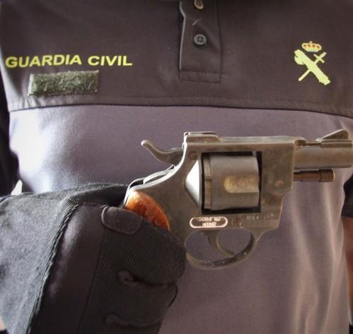 La Guardia Civil detiene a los autores de un atraco cometido en un bar de Aguadulce