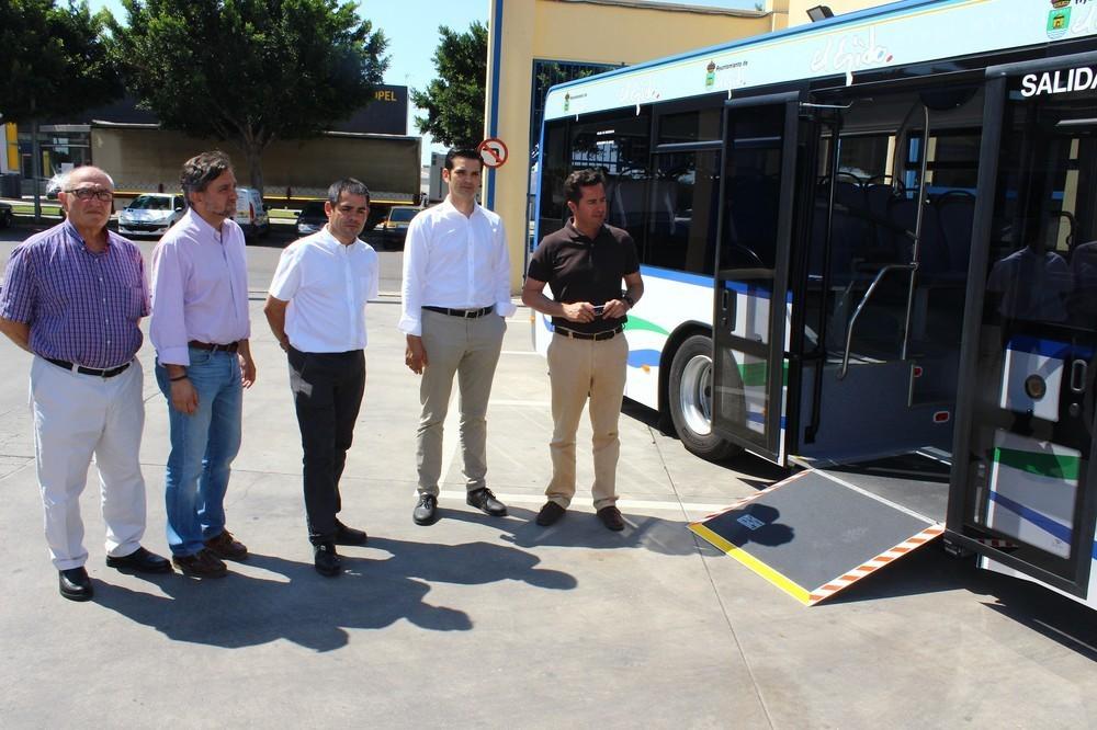 El Ayuntamiento pondrá en marcha en San Isidro un servicio extraordinario  de autobuses para facilitar el desplazamiento de los vecinos de los núcleos  hasta la feria - Noticias - D-Cerca