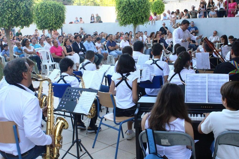 El alcalde ensalza las aportaciones sociales y culturales que el  Conservatorio Profesional de Música realiza a El Ejido y la Comarca