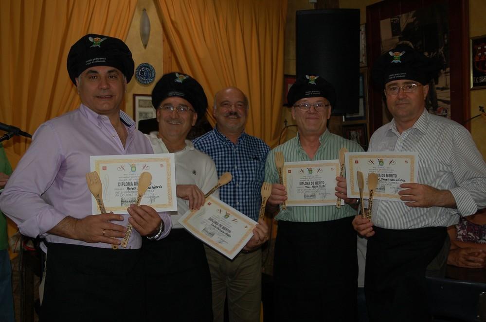 La Sociedad Gastronómica ‘Amigos de Calahonda’ invita a arroz y migas el domingo de San Isidro