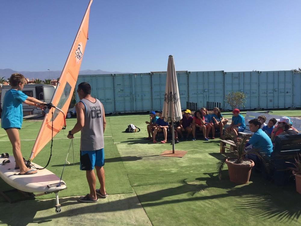La costa de Almerimar se convierte esta semana en el epicentro de la promoción de las actividades náuticas con la 'Semana Azul'
