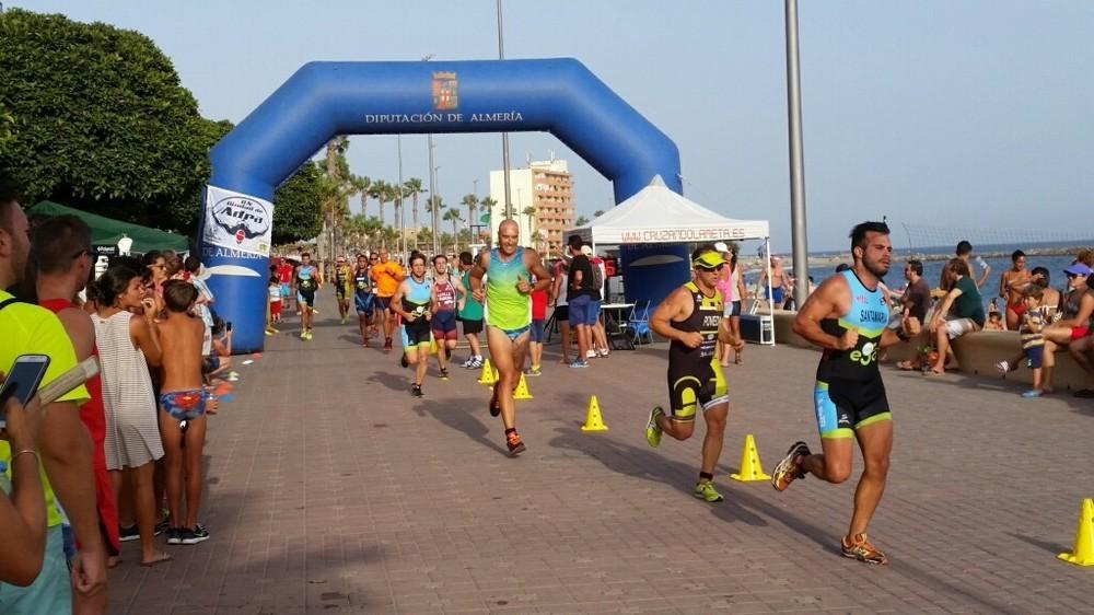 Éxito del II Desafío y la VIII Travesía a Nado con casi 150 participantes