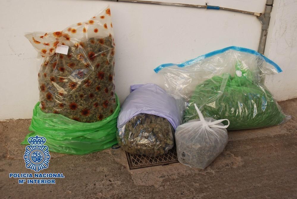 Detienen a un magrebí con 10 kilos de marihuana tras una persecución por las calles de El Ejido