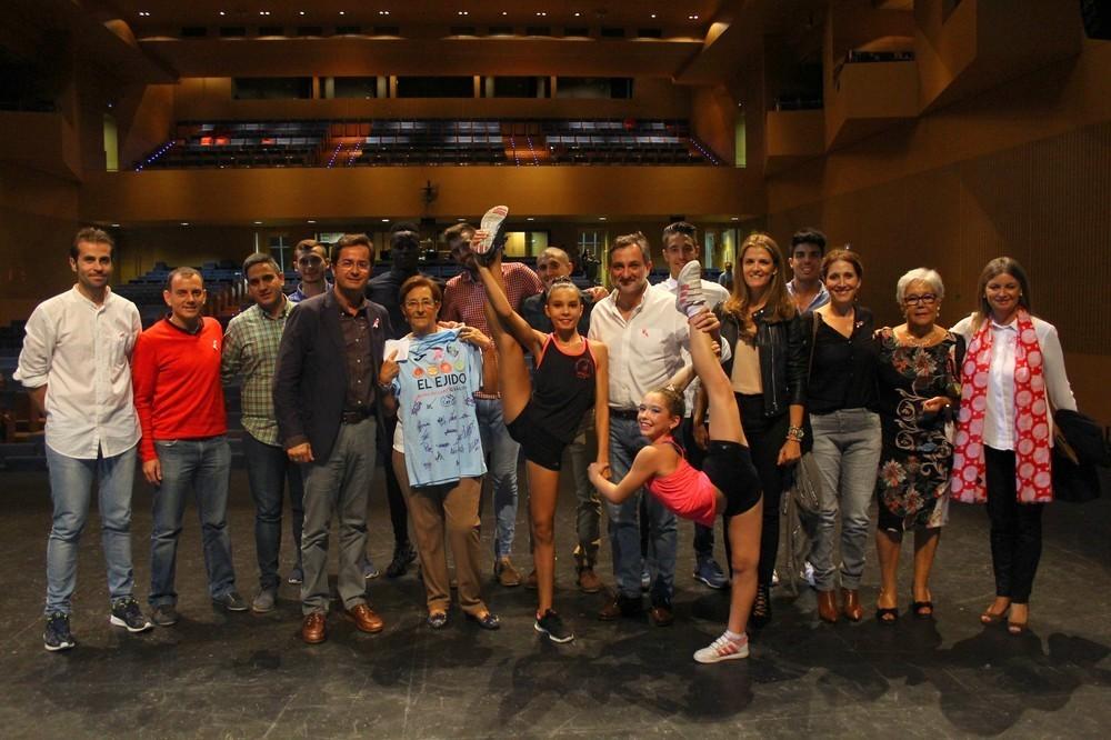 El Ejido conmemora el ‘Día Mundial del Cáncer de Mama’ con una gran gala benéfica respaldada por el mundo del deporte y la sociedad ejidense