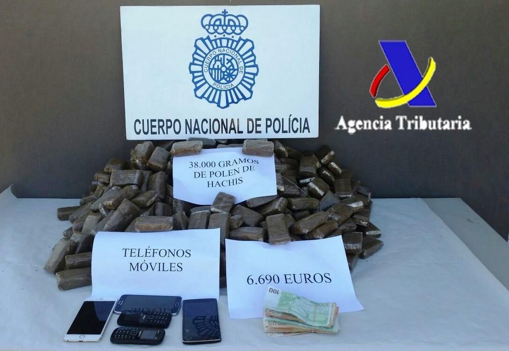 La Policía Nacional desarticula una organización dedicada al tráfico de hachís y cultivo de marihuana en Almería