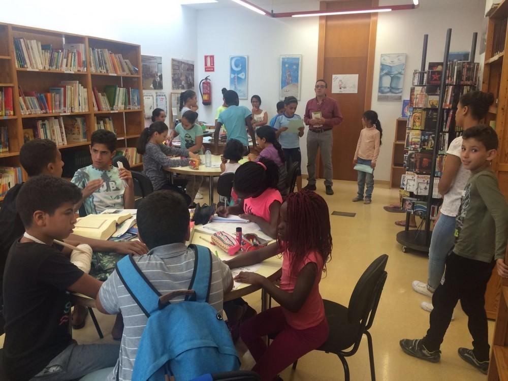 El Ejido festeja el Día de las Bibliotecas con actividades sobre la importancia de estas instalaciones y el fomento de la lectura