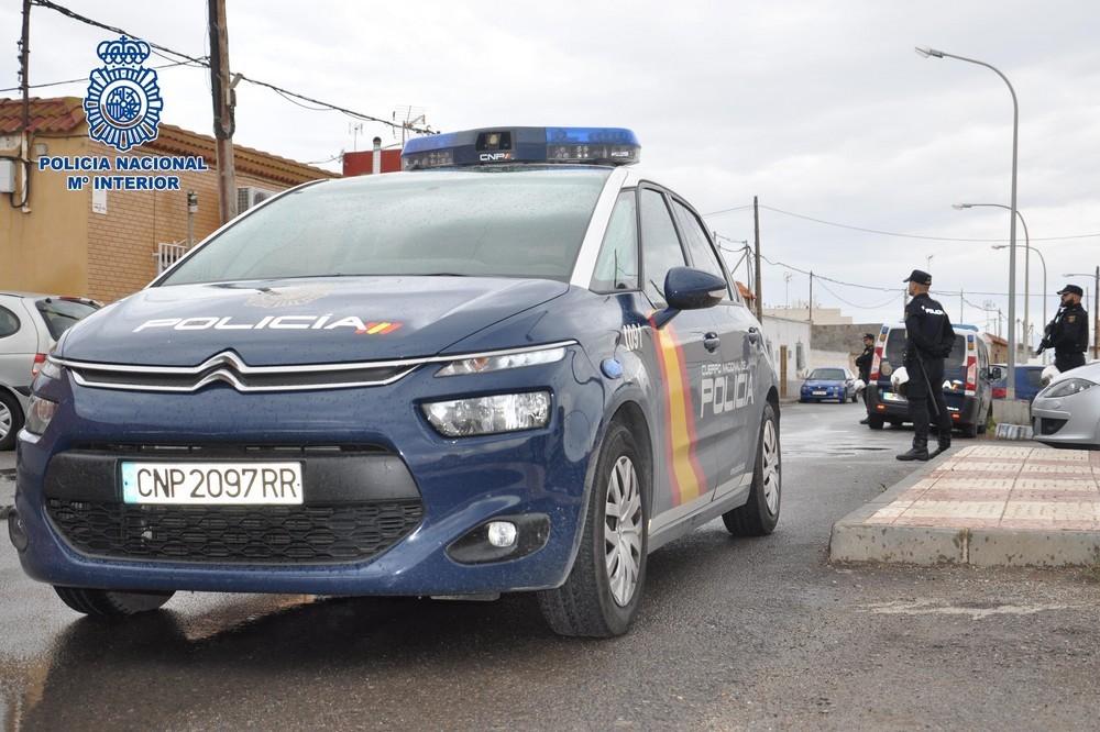 Detenidos dos jóvenes, uno de ellos menor de edad, que asaltaban a menores en La Aldeílla para robarles todo lo que llevaran