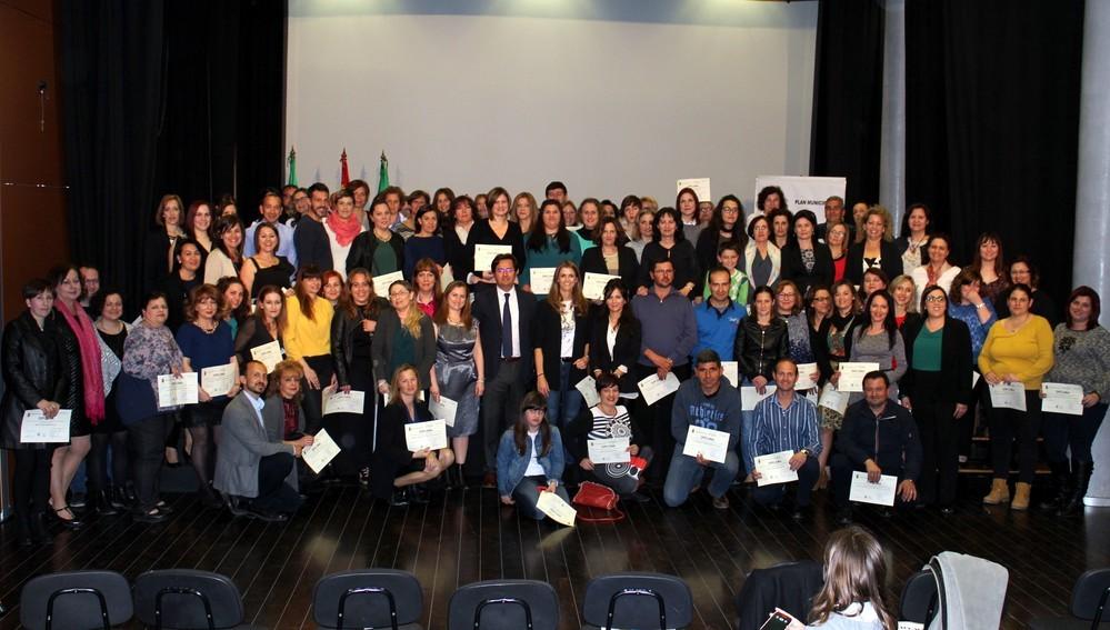 Más de 70 de padres y madres participan en las Escuelas de Familias dirigidas a la prevención de la drogodependencia entre los escolares
