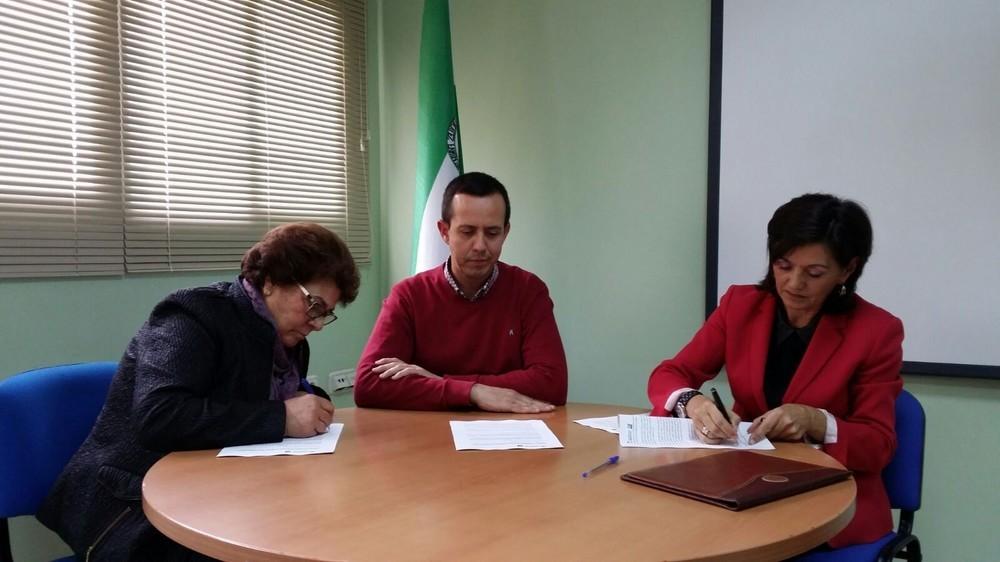 El Distrito Poniente y la Asociación Vivir colaboran para mejorar la atención a las personas afectadas por daño cerebral