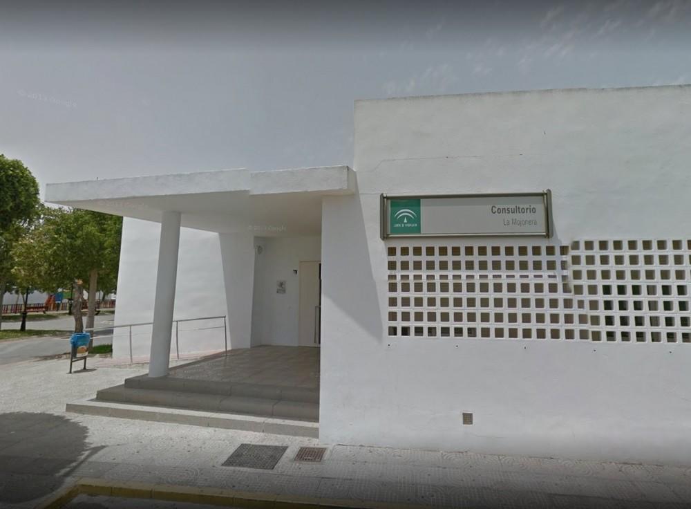 Una mujer y tres menores resultan heridos en un accidente de tráfico en La Mojonera