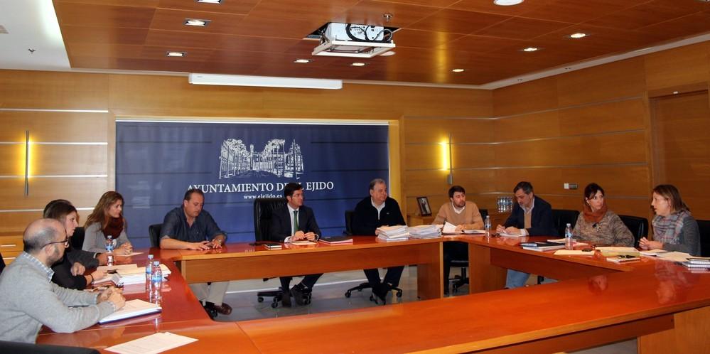 La Junta de Gobierno ejidense aprueba proyectos dirigidos a dinamizar la vida cultural y promover las artes escénicas en el municipio