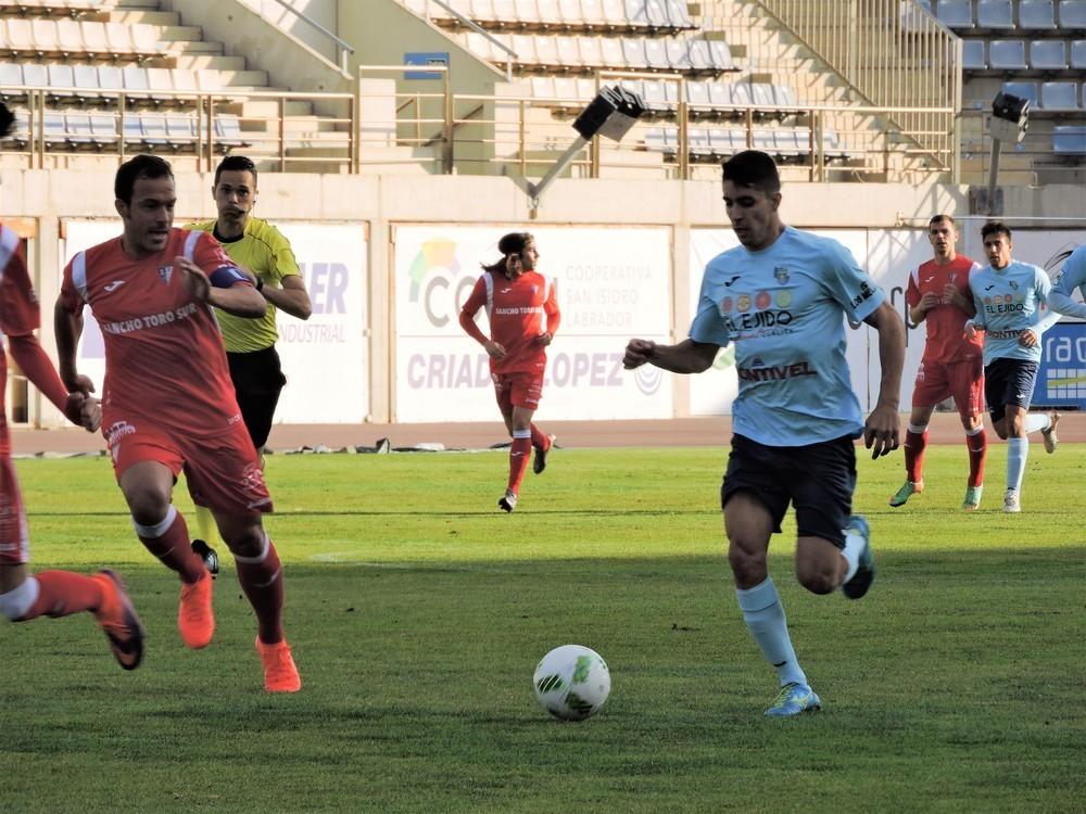 Neto y Darío Guti, únicas bajas ante el Marbella
