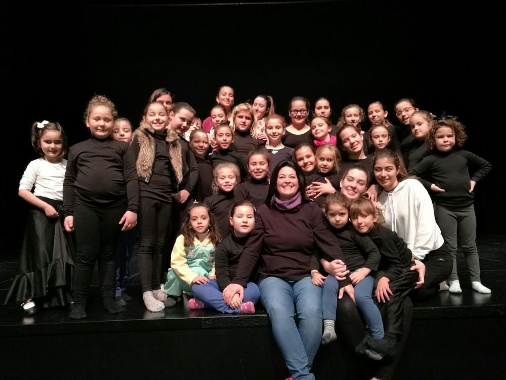 La Academia de Esmeralda Fajardo de Berja participará en la Final Europea de baile que se celebrará en París