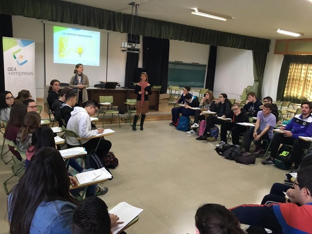 Asempal fomenta las vocaciones empresariales en el IES Murgi de El Ejido