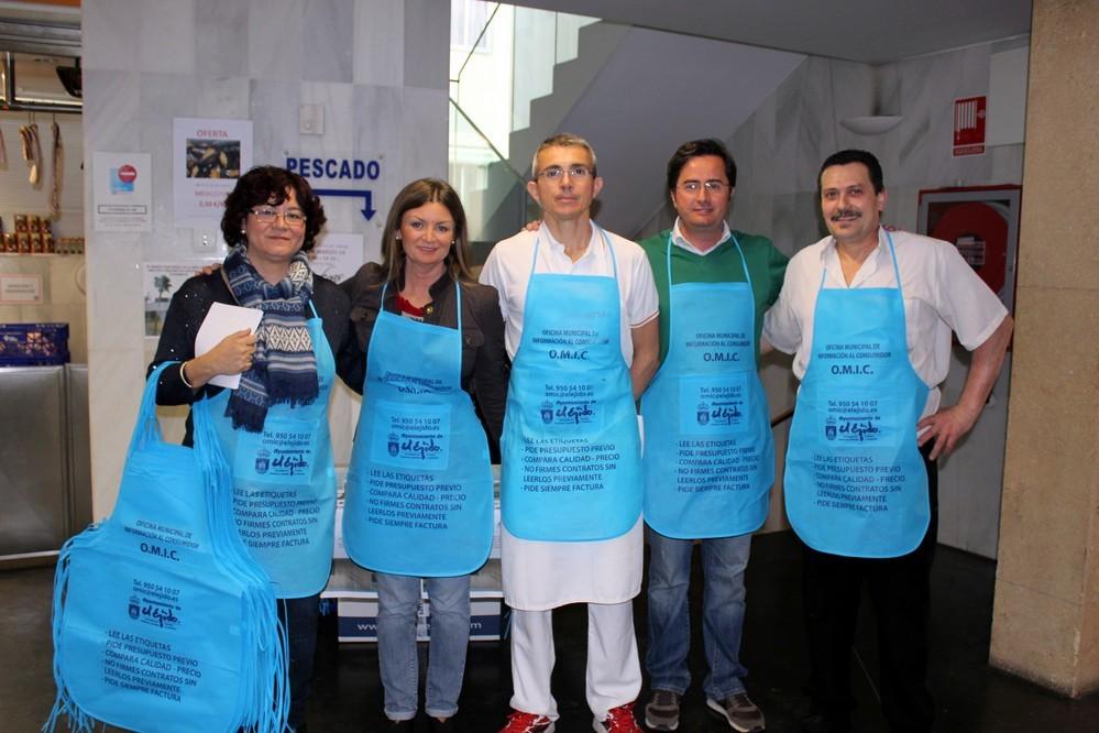 El Ejido celebra el Día Mundial de los Derechos del Consumidor con una campaña informativa sobre la cláusula suelo y los gastos de formalización de las hipotecas