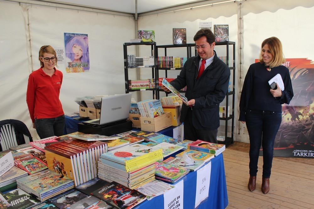 Cafés literarios, firmas de libros y talleres de animación a la lectura conforman parte del programa de la VIII Feria del Libro