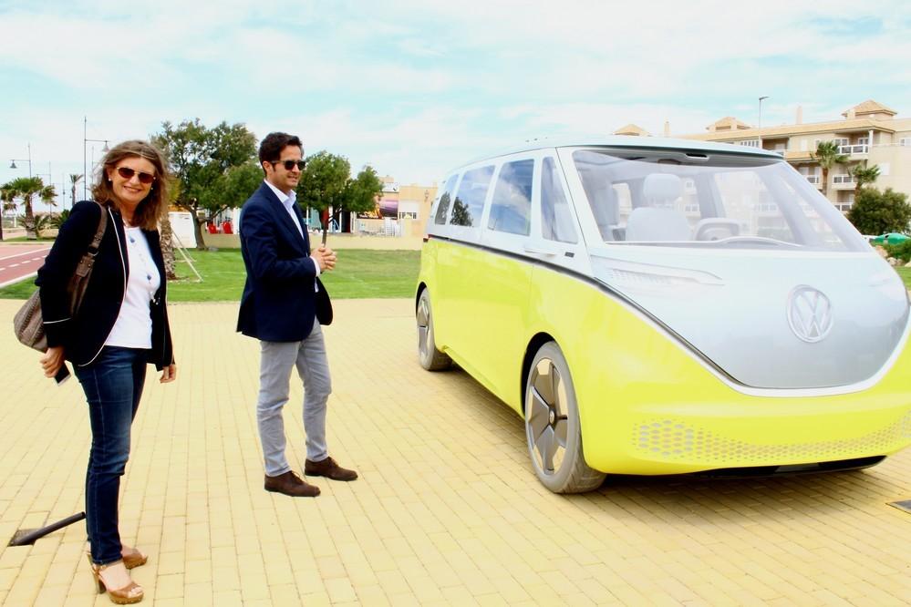 Almerimar escenario de la campaña de promoción del prototipo ID Buzz Concept de Volkswagen